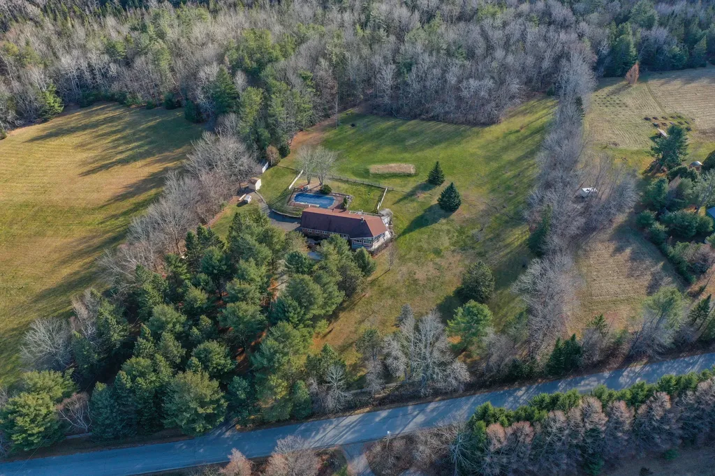 338 South Road Holden ME 04429