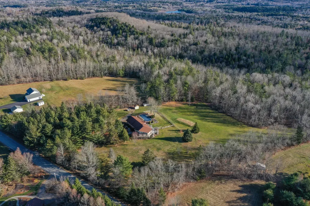 338 South Road Holden ME 04429