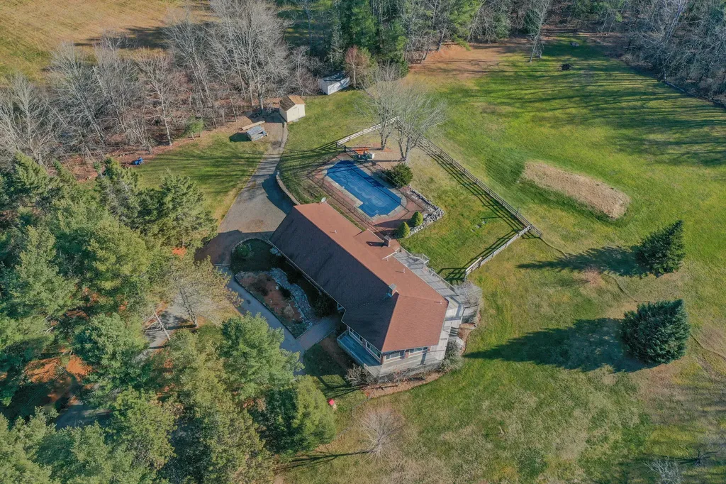338 South Road Holden ME 04429