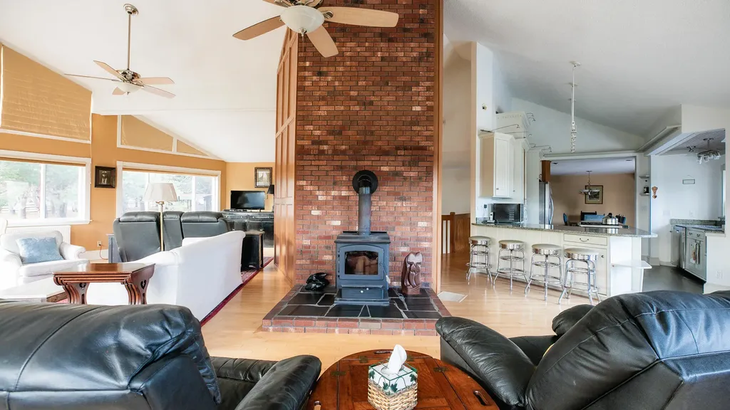 338 South Road Holden ME 04429