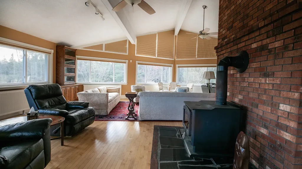 338 South Road Holden ME 04429