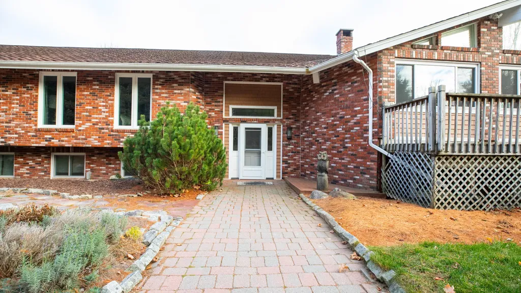 338 South Road Holden ME 04429