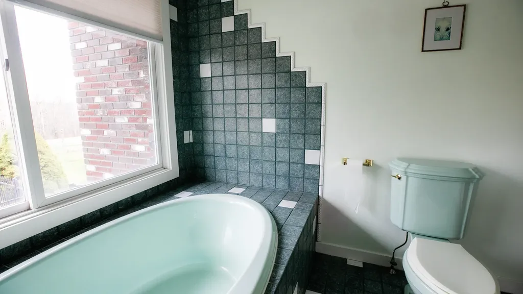 338 South Road Holden ME 04429