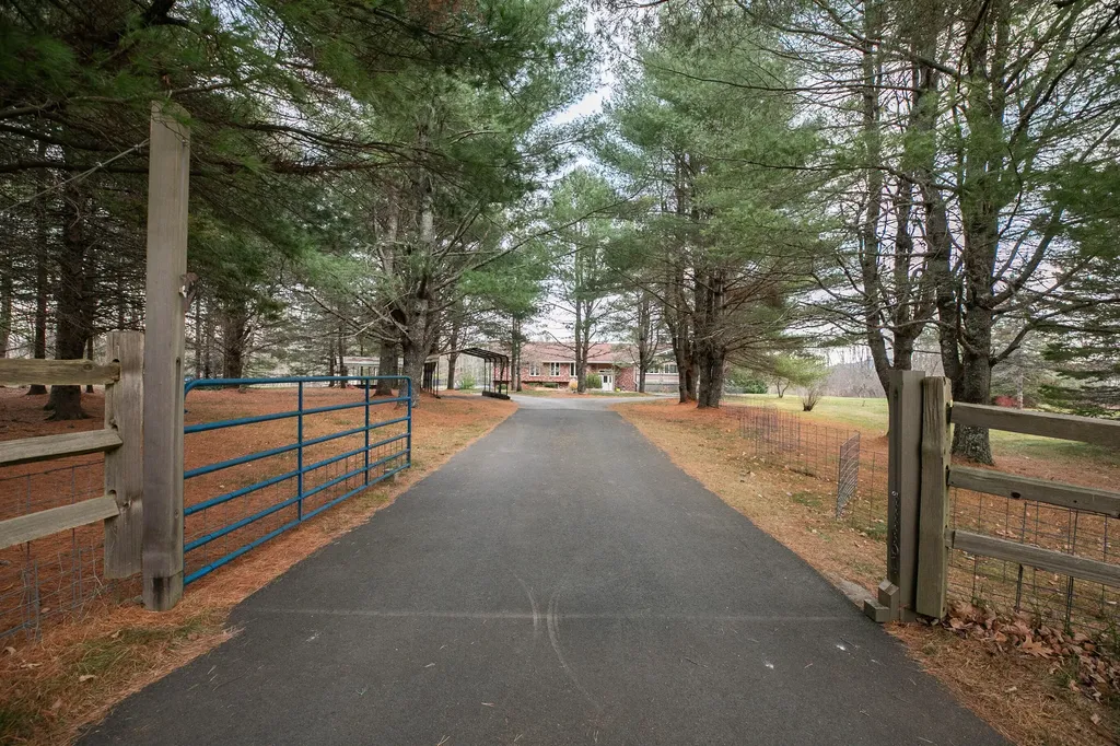 338 South Road Holden ME 04429