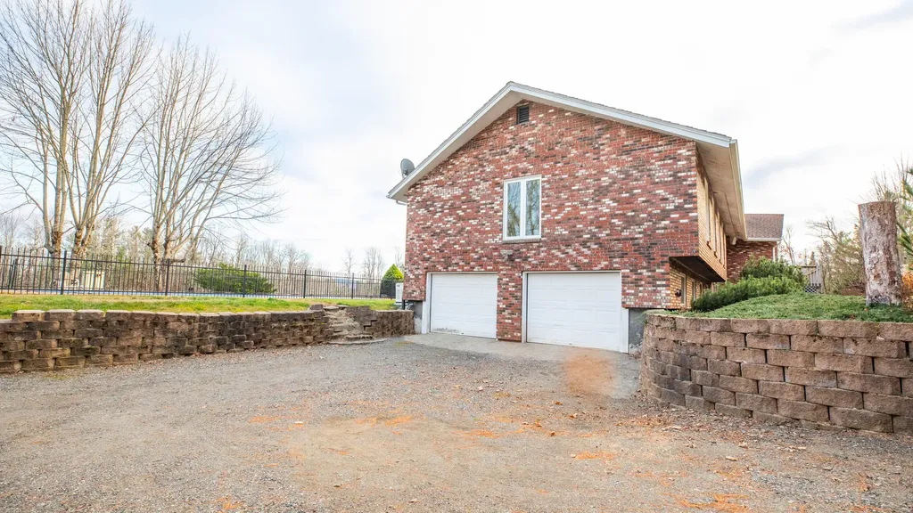 338 South Road Holden ME 04429