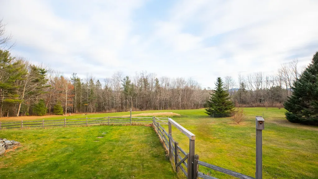 338 South Road Holden ME 04429
