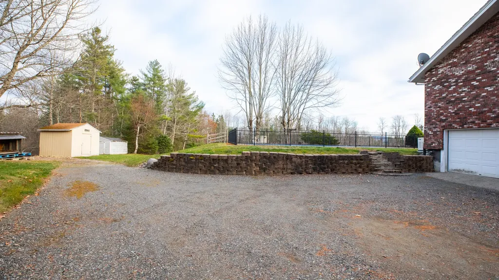 338 South Road Holden ME 04429