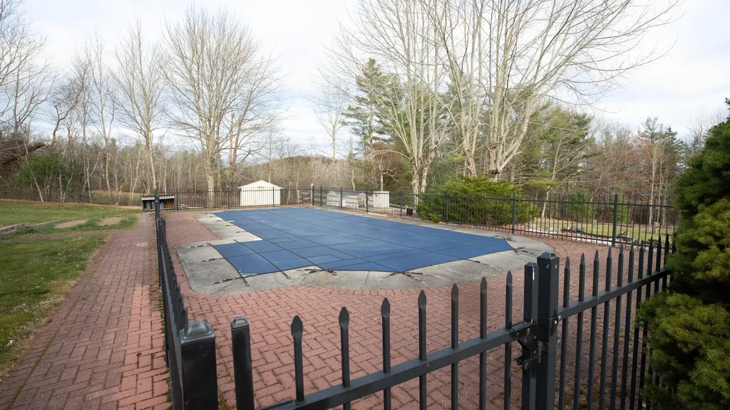 338 South Road Holden ME 04429