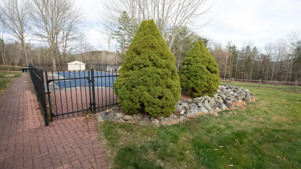 338 South Road Holden ME 04429