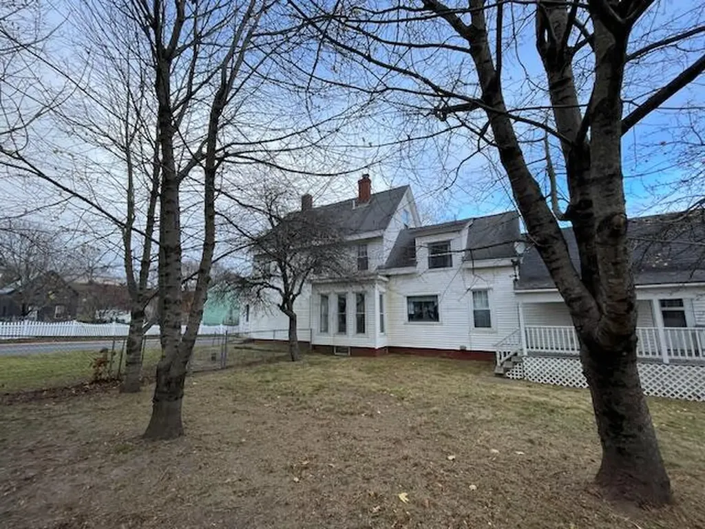 52 Washington Street Eastport ME 04631