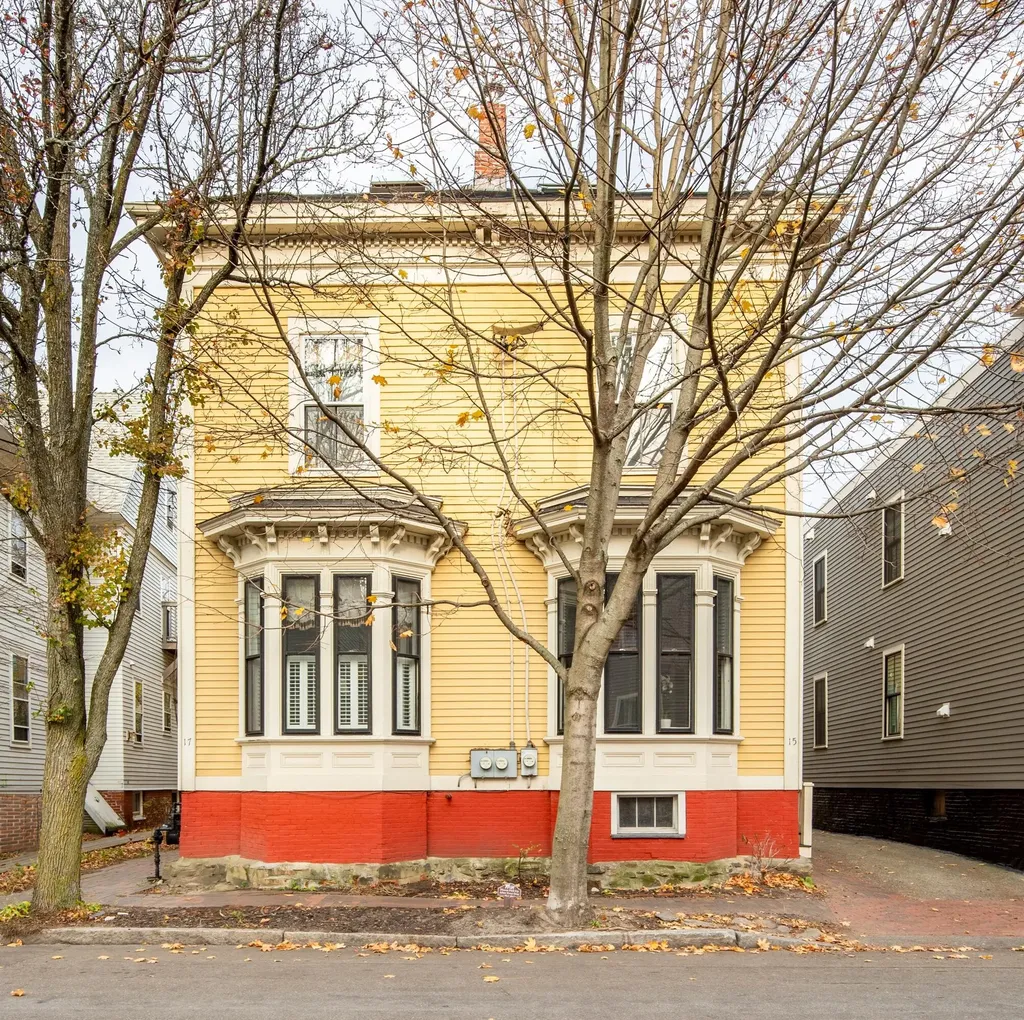 15 Lewis Street Portland ME 04102