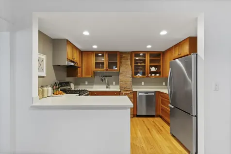 15 Lewis Street Portland ME 04102