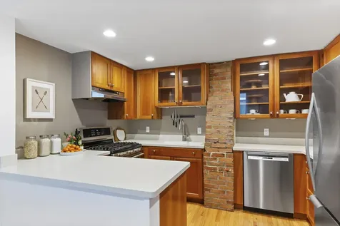 15 Lewis Street Portland ME 04102