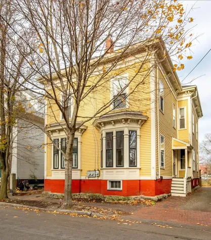 15 Lewis Street Portland ME 04102