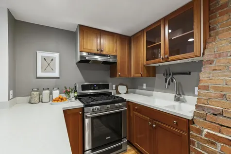 15 Lewis Street Portland ME 04102