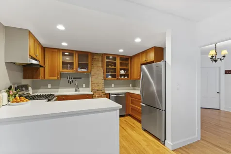 15 Lewis Street Portland ME 04102