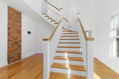 15 Lewis Street Portland ME 04102