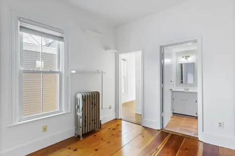 15 Lewis Street Portland ME 04102
