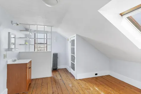 15 Lewis Street Portland ME 04102