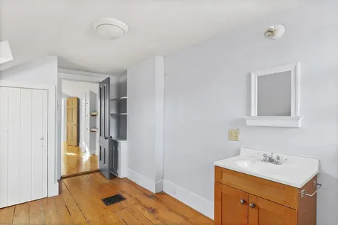 15 Lewis Street Portland ME 04102