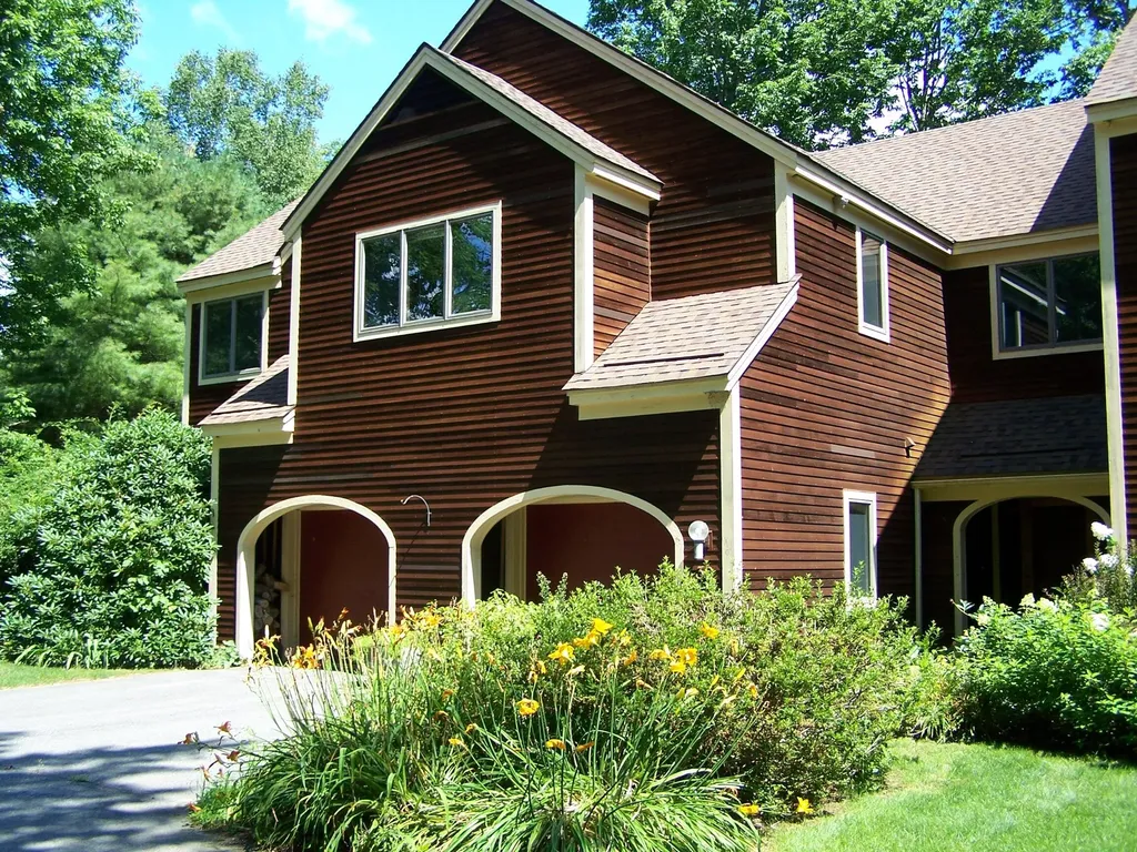 30 Harbor Drive Lincolnville ME 04849