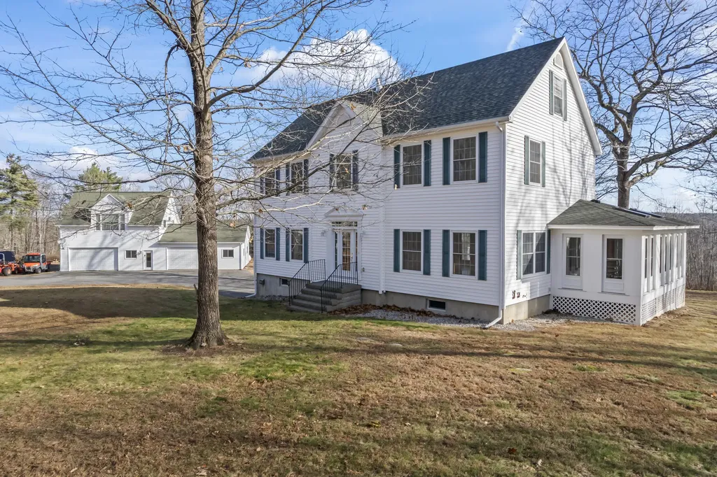 369 River Road Richmond ME 04357