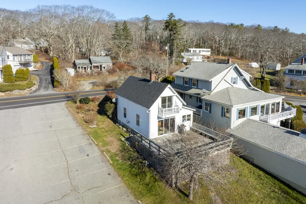 127,129,81 131, 132 State Route 32 Bristol ME 04554
