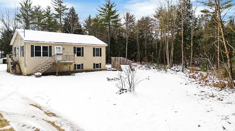 4 Youngs Drive Leeds ME 04263