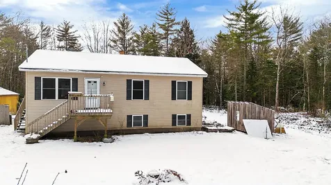 4 Youngs Drive Leeds ME 04263