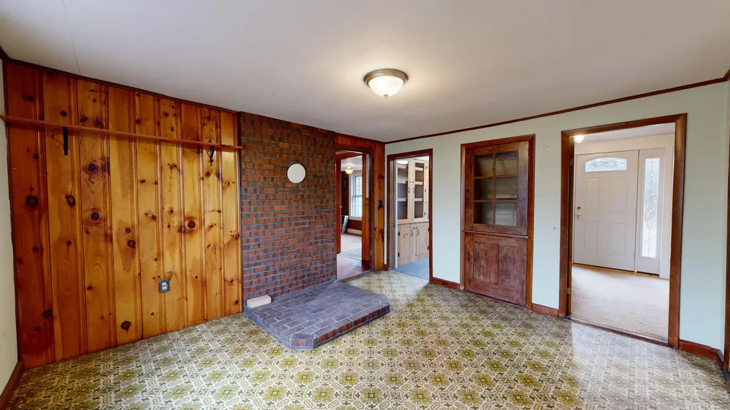 188 Pleasant Street Richmond ME 04357