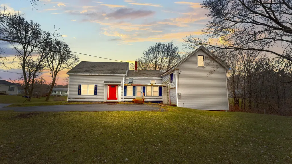 188 Pleasant Street Richmond ME 04357