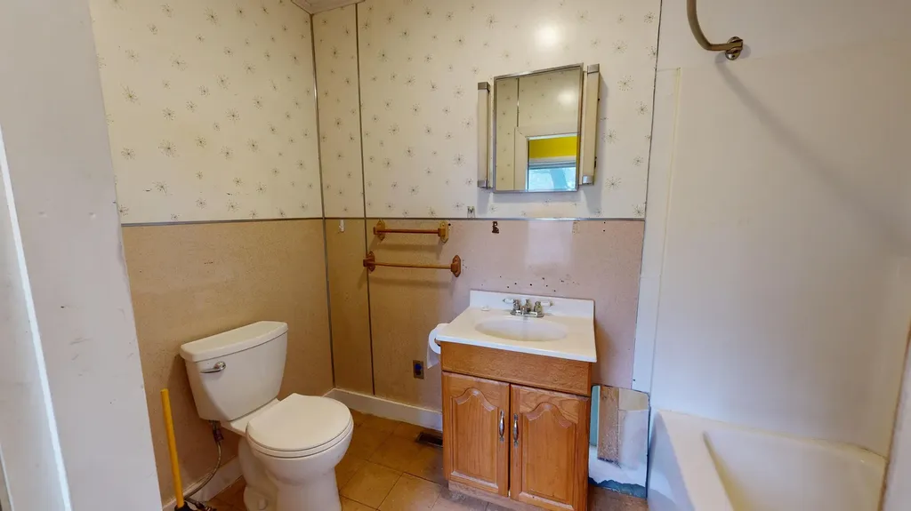 188 Pleasant Street Richmond ME 04357