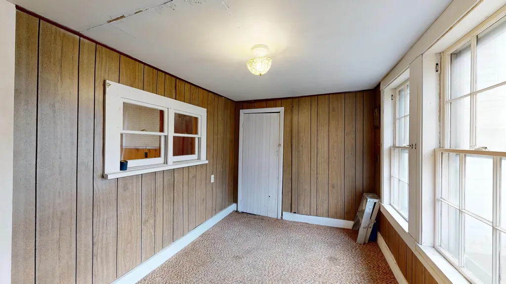 188 Pleasant Street Richmond ME 04357