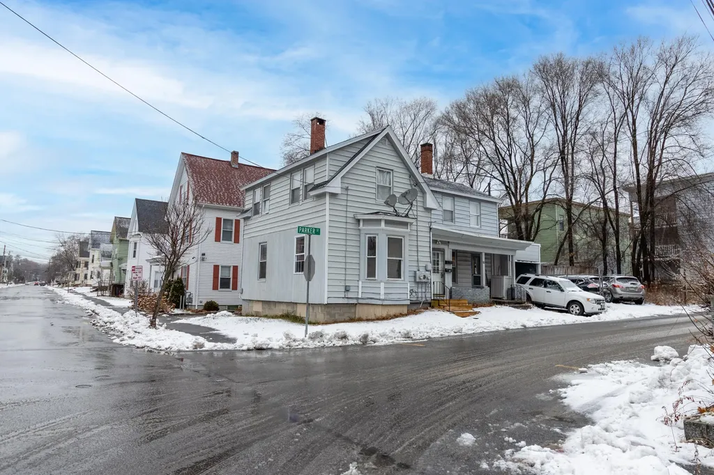 29 Parker Street Auburn ME 04210