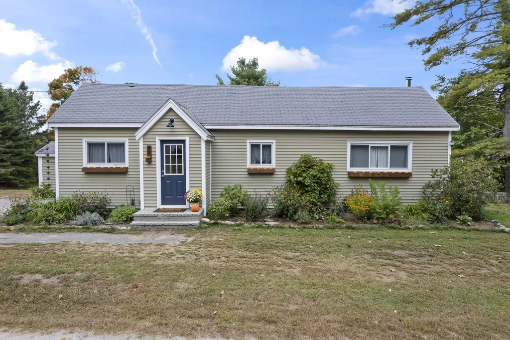 73 New Road Arundel ME 04046