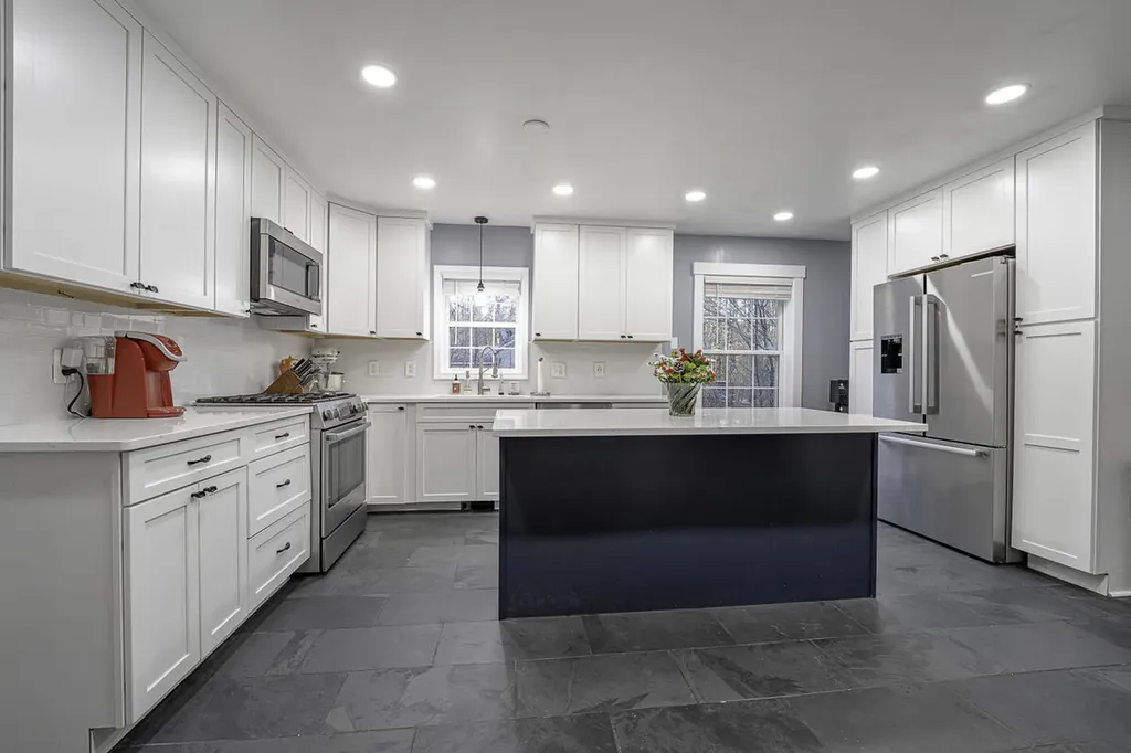 705 River Road Bowdoinham ME 04008