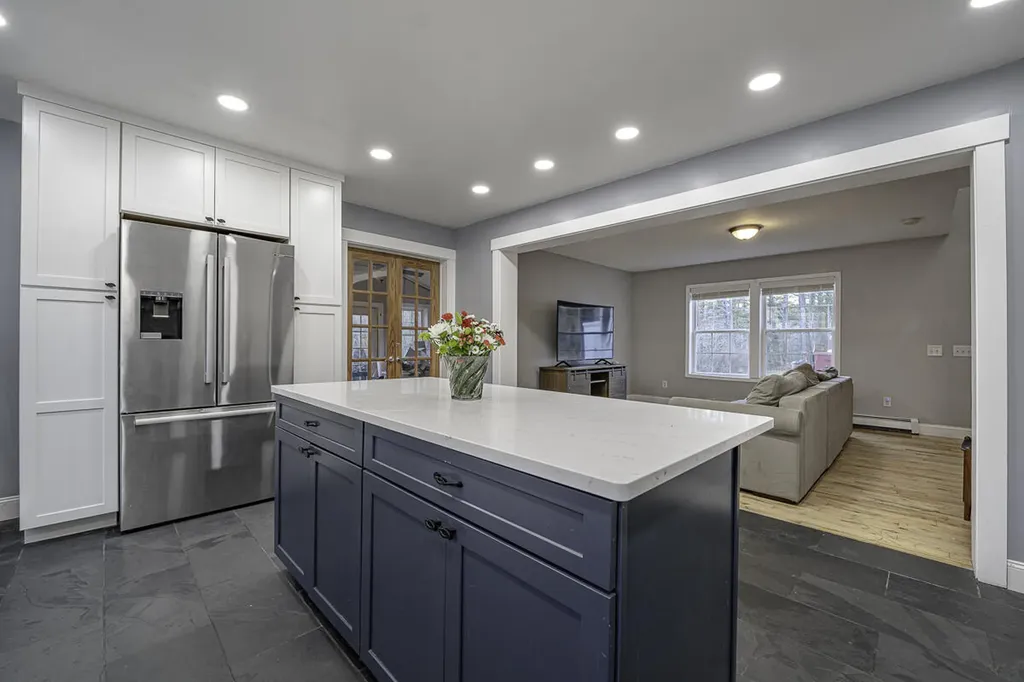 705 River Road Bowdoinham ME 04008
