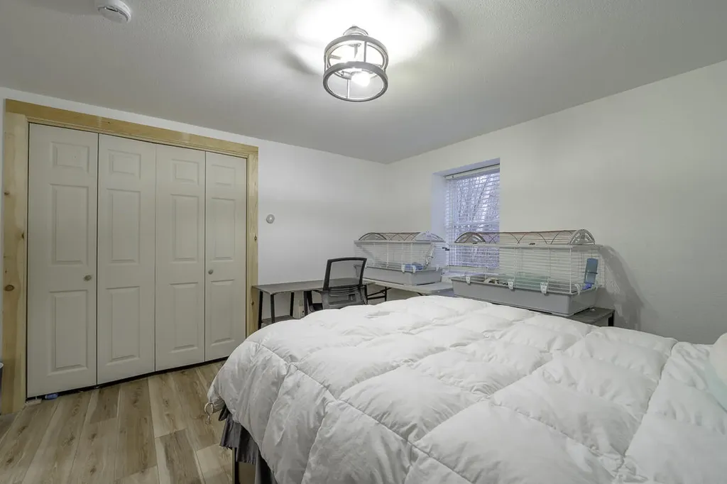 705 River Road Bowdoinham ME 04008