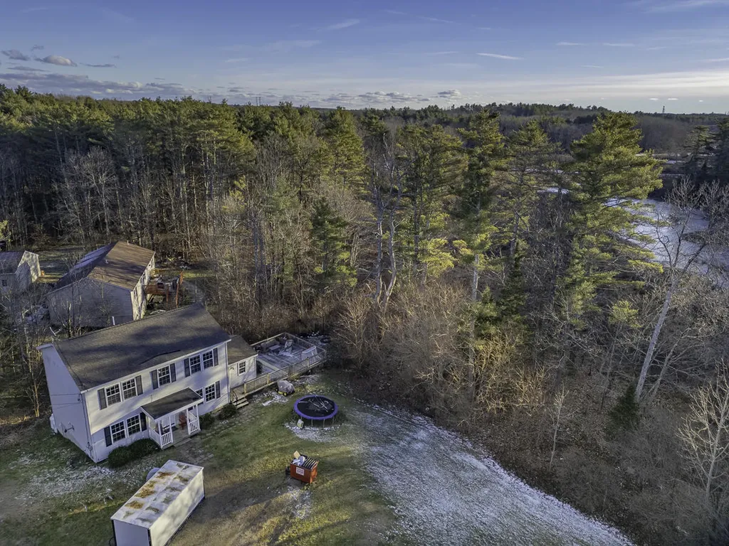 705 River Road Bowdoinham ME 04008