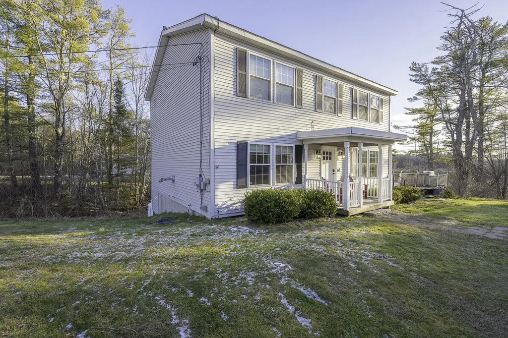705 River Road Bowdoinham ME 04008