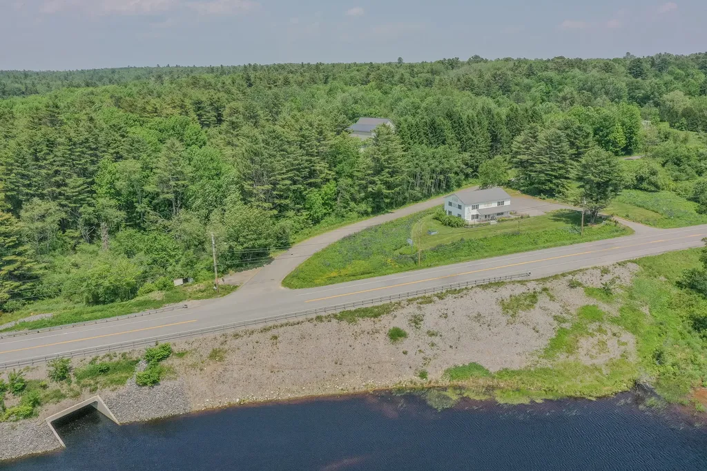 7 Old Searsport Avenue Belfast ME 04915