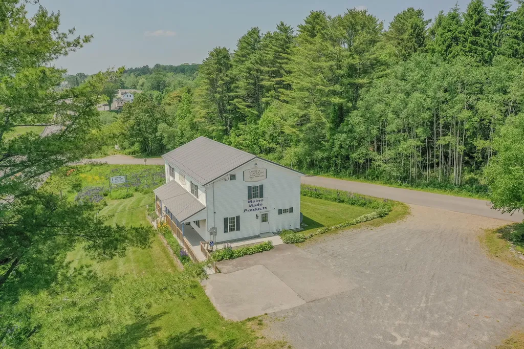 7 Old Searsport Avenue Belfast ME 04915