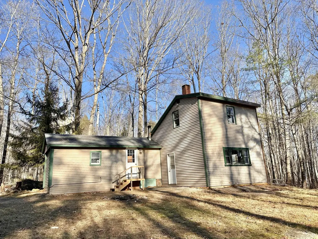 37 Bremen Road Nobleboro ME 04555