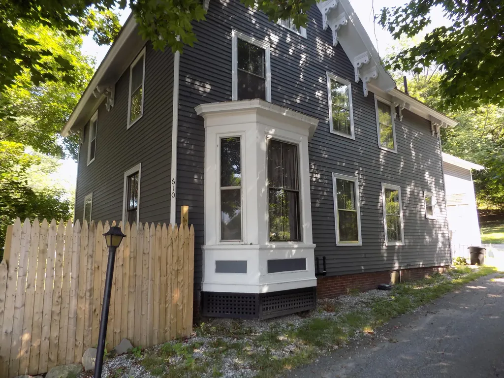 610 Water Street Gardiner ME 04345