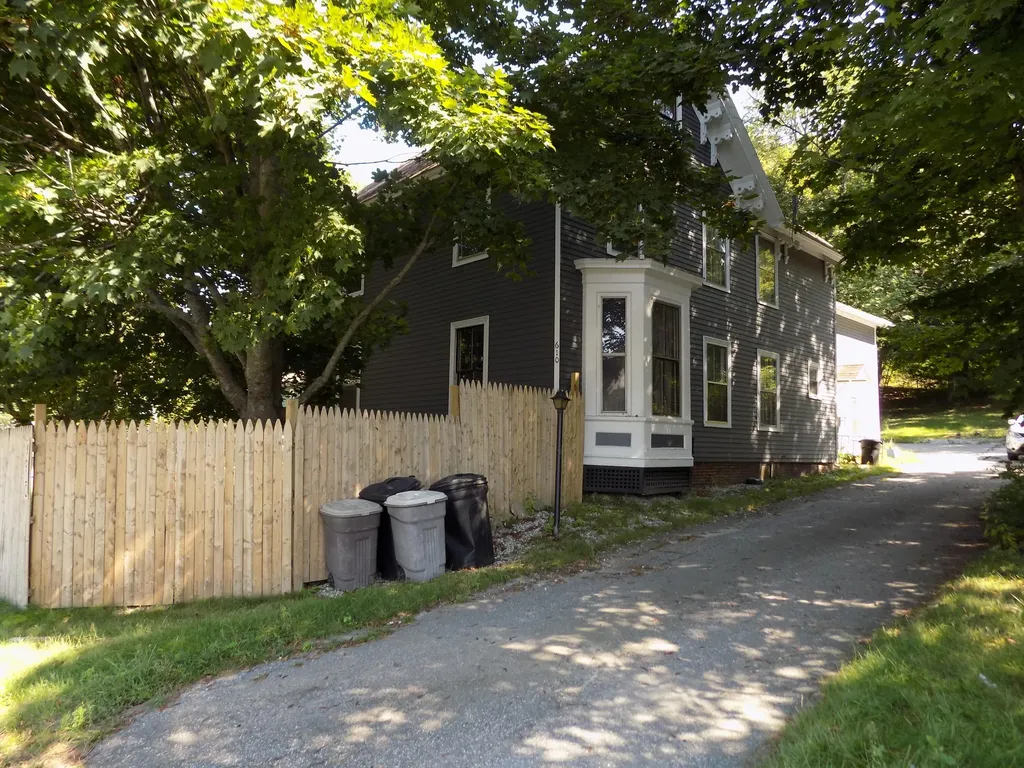 610 Water Street Gardiner ME 04345