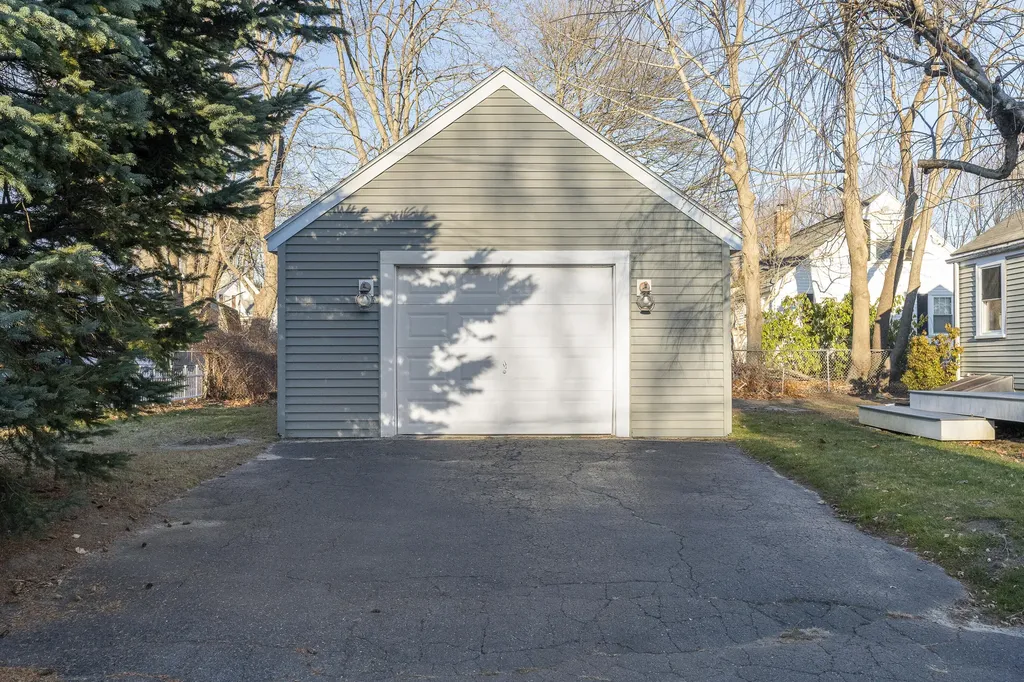 334 Sherwood Street Portland ME 04103