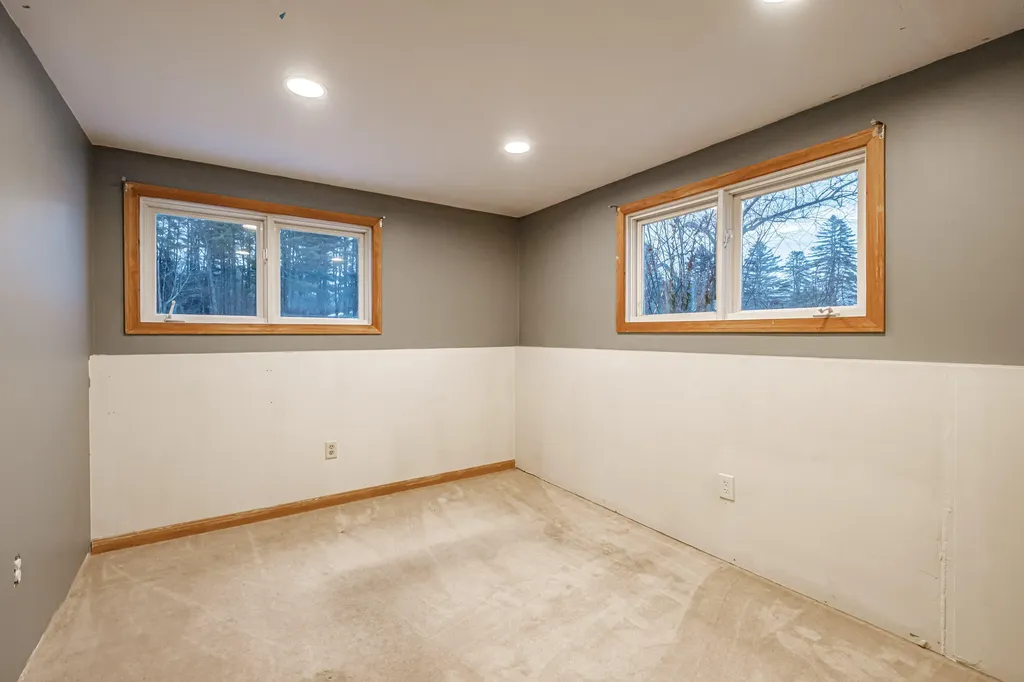 11 Sunnybrook Farm Road Bridgton ME 04009