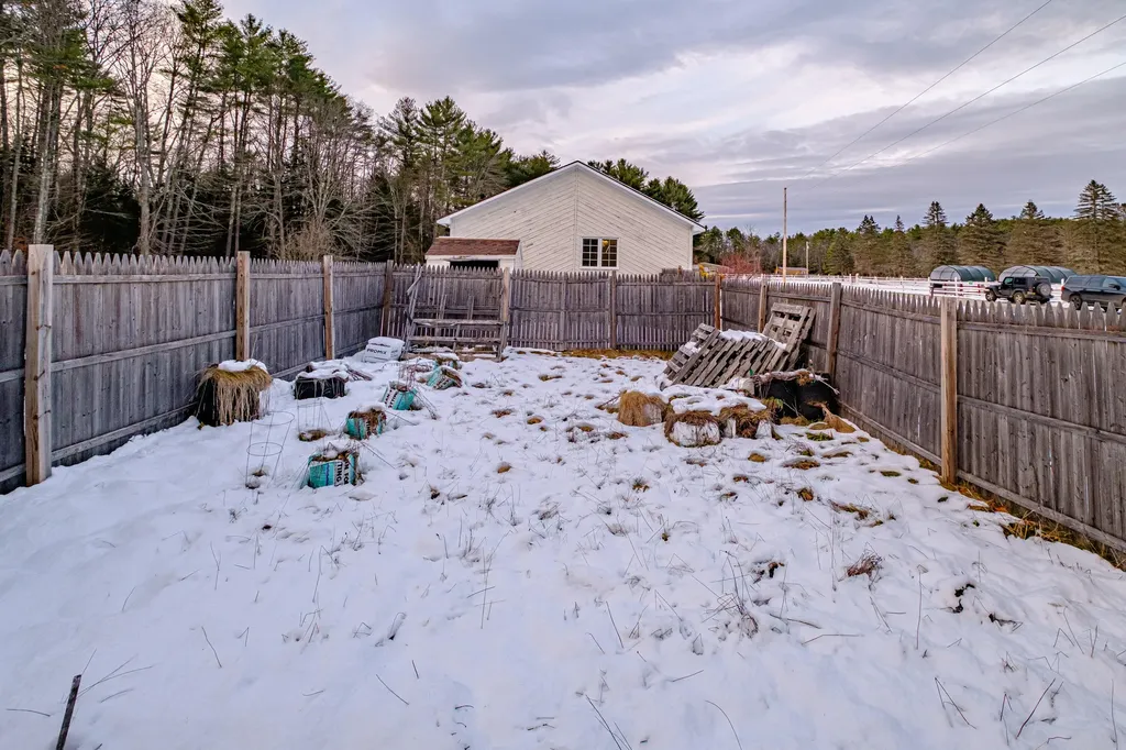 11 Sunnybrook Farm Road Bridgton ME 04009