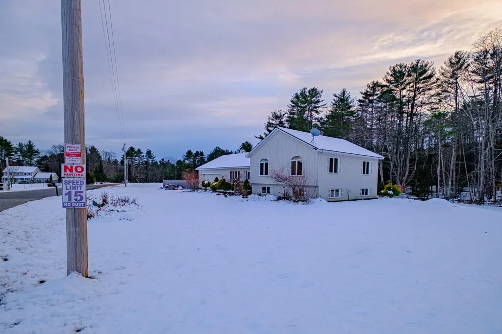 11 Sunnybrook Farm Road Bridgton ME 04009