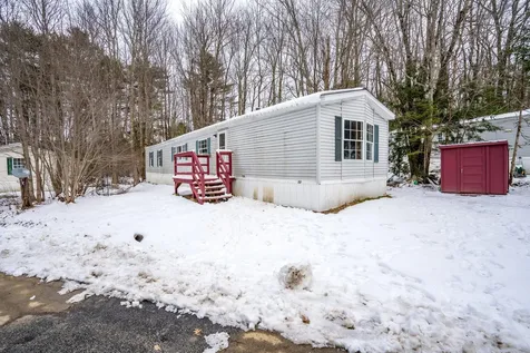 52 Squire Court Winthrop ME 04364